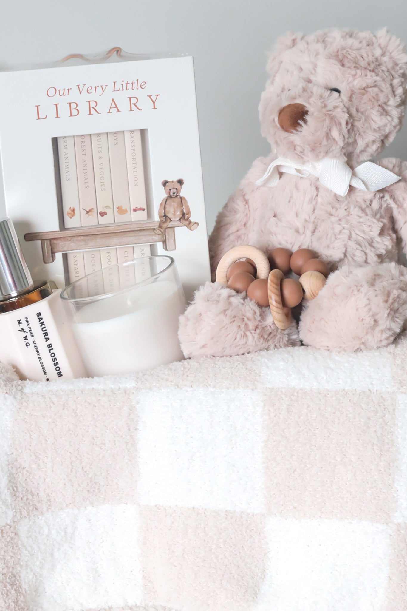 Luxe Neutral Baby Gift Basket