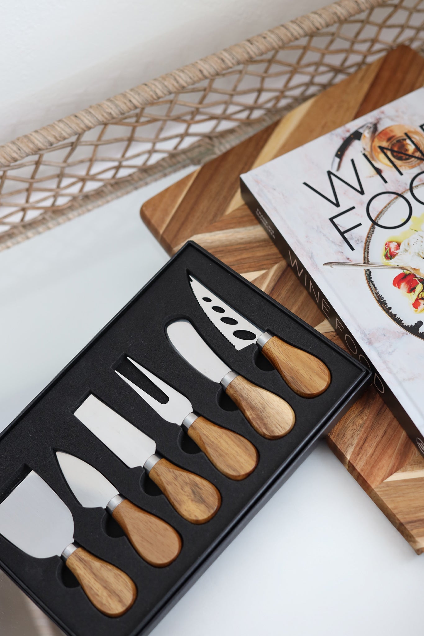 The Wine Food Set
