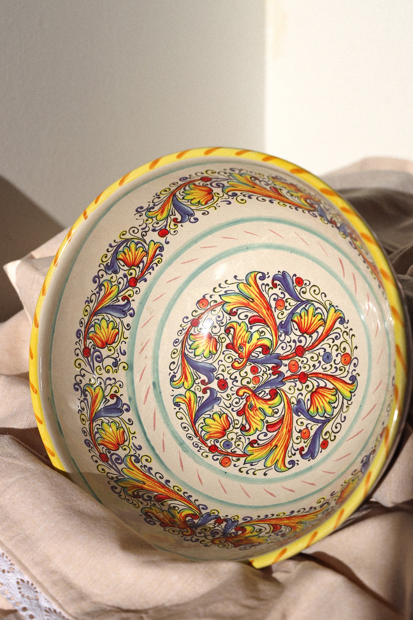 Vintage Italian Hand-Painted Ceramic Serving Bowl | Deruta-Inspired Majolica Bowl