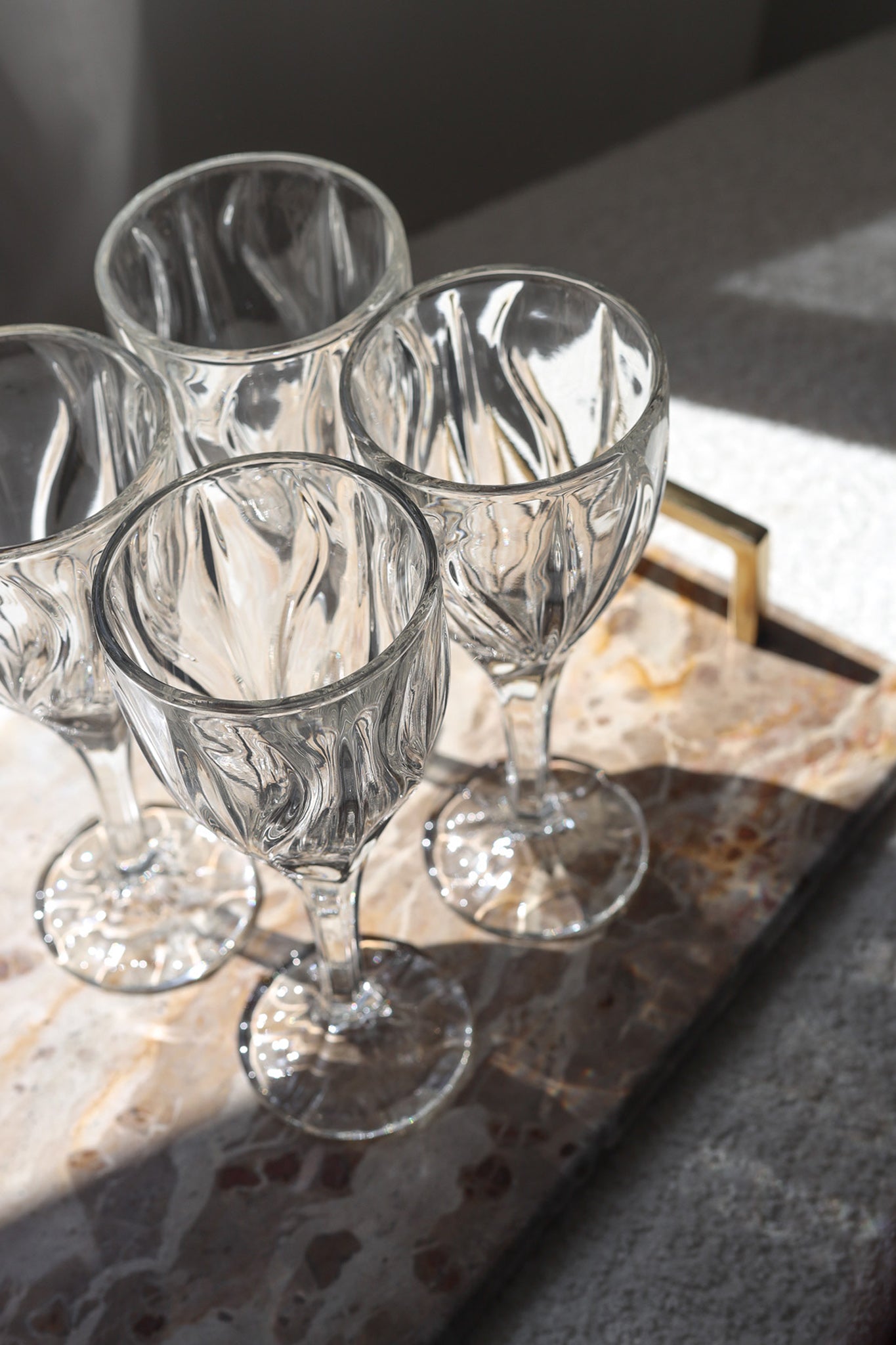 Clear Swirl Stemmed Glasses – Set of 4
