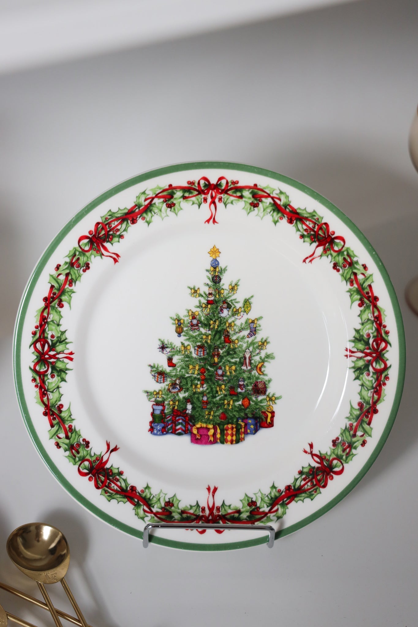 Christopher Radko “Traditions” Christmas Salad Plate — Single Cookie Plate