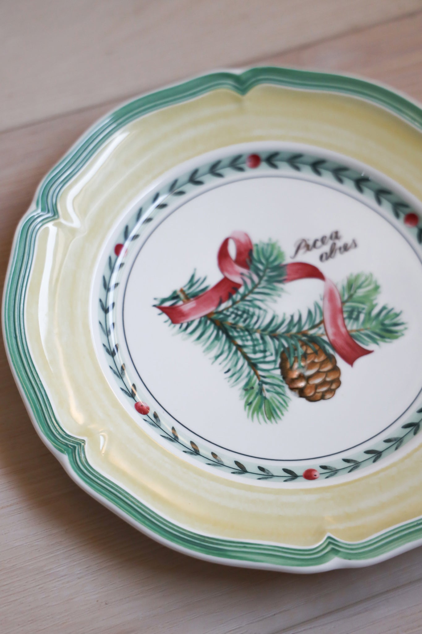 Villeroy & Boch French Garden Christmas Plate — Picea Abies