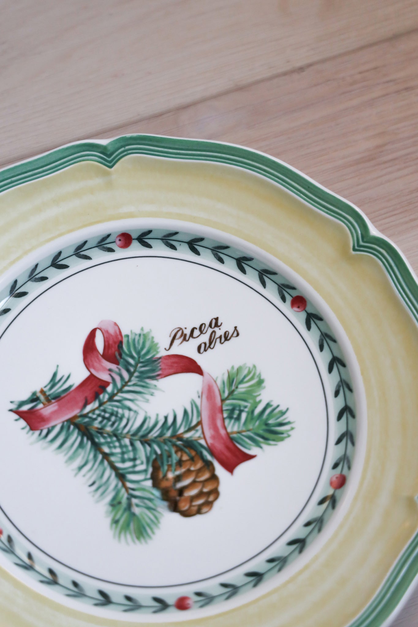 Villeroy & Boch French Garden Christmas Plate — Picea Abies